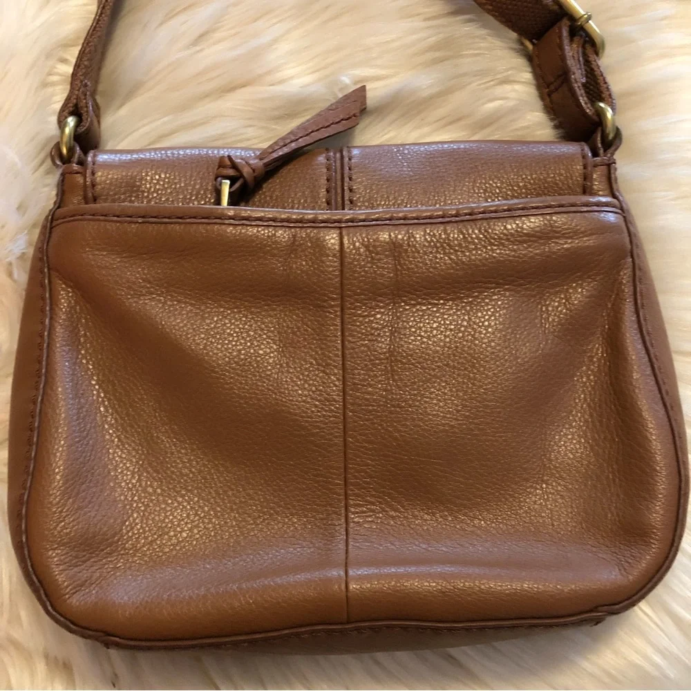 Fossil brown leather saddle flap crossbody purse - Picture 3 of 12